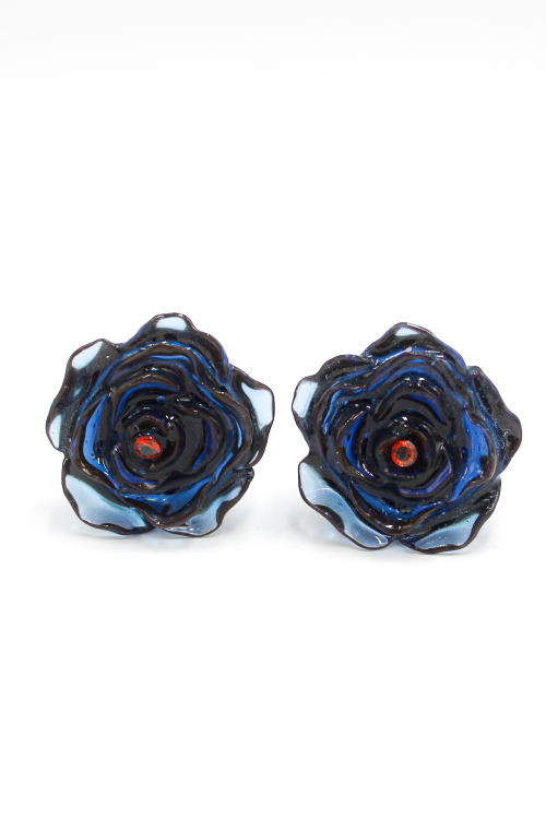 kolczyki kobaltowe, klipsy kwiatki, kolczyki transparentne, kolczyki z cyrkonią, biżuteria handmade, biżuteria z żywicy, kolczyki bez dziurek, lekkie kolczyki, komplet biżuterii z pierścionkiem, kolczyki CACKO