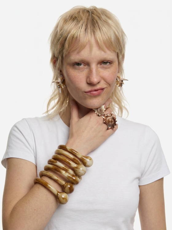 modelkazeskarbami.png